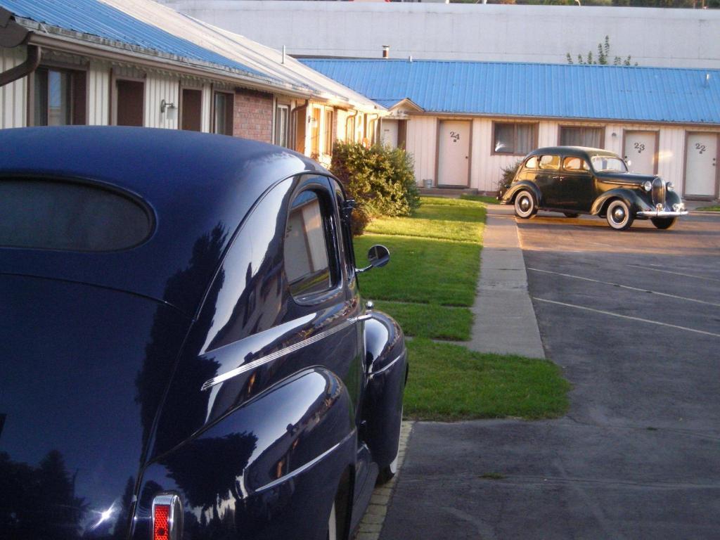 Falls Motel Thompson Falls Buitenkant foto