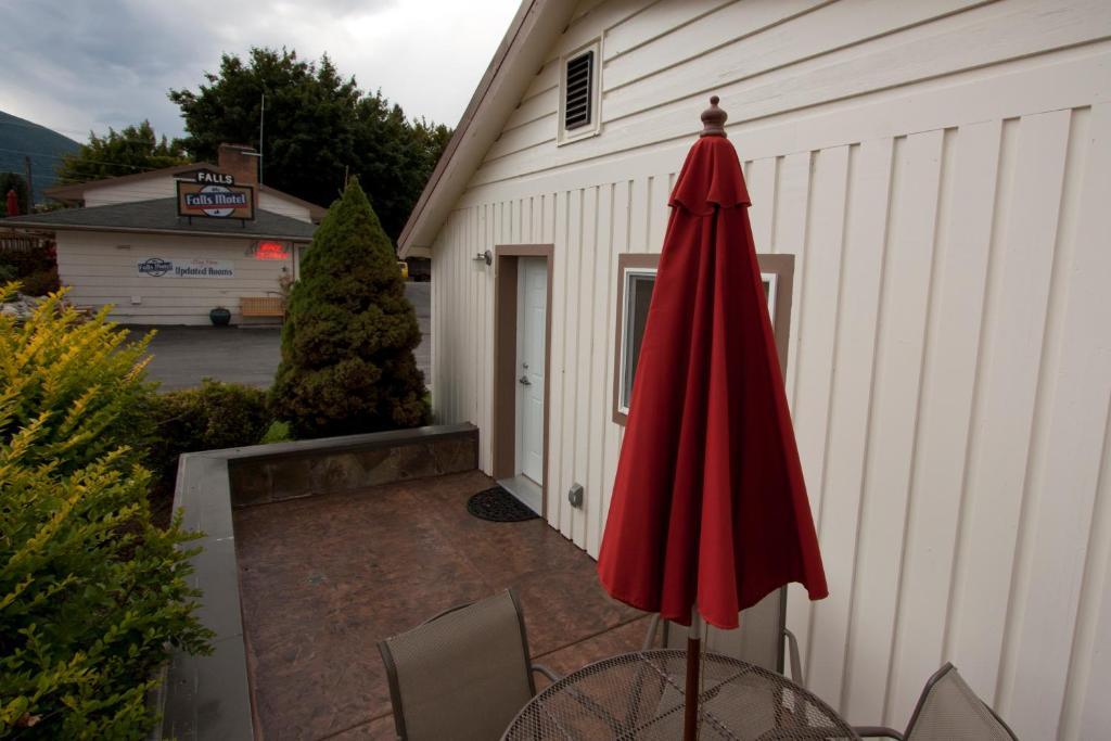 Falls Motel Thompson Falls Buitenkant foto